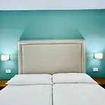Apartamentos Frontera