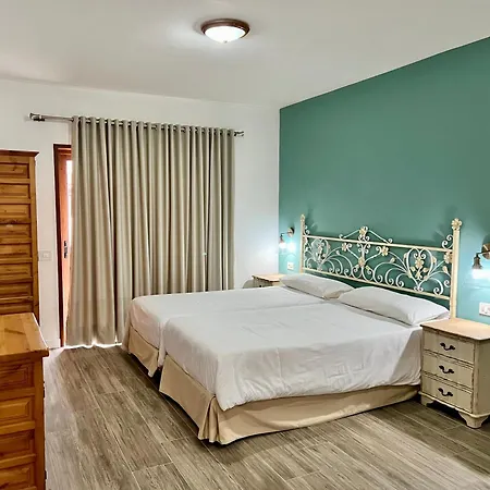 Apartamentos Frontera * פרונטרה